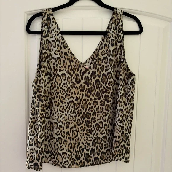 Leyden Leopard Print Sleeveless Top - Picture 3 of 3
